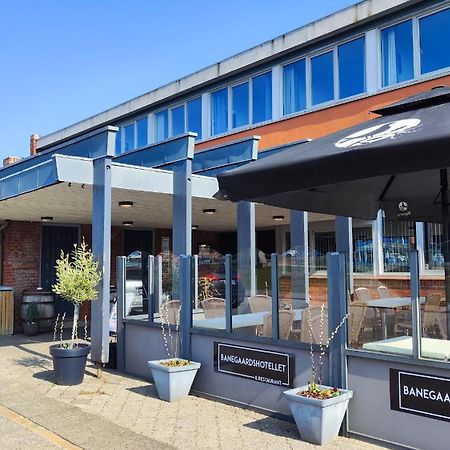 Banegaardshotellet Vojens Exterior foto